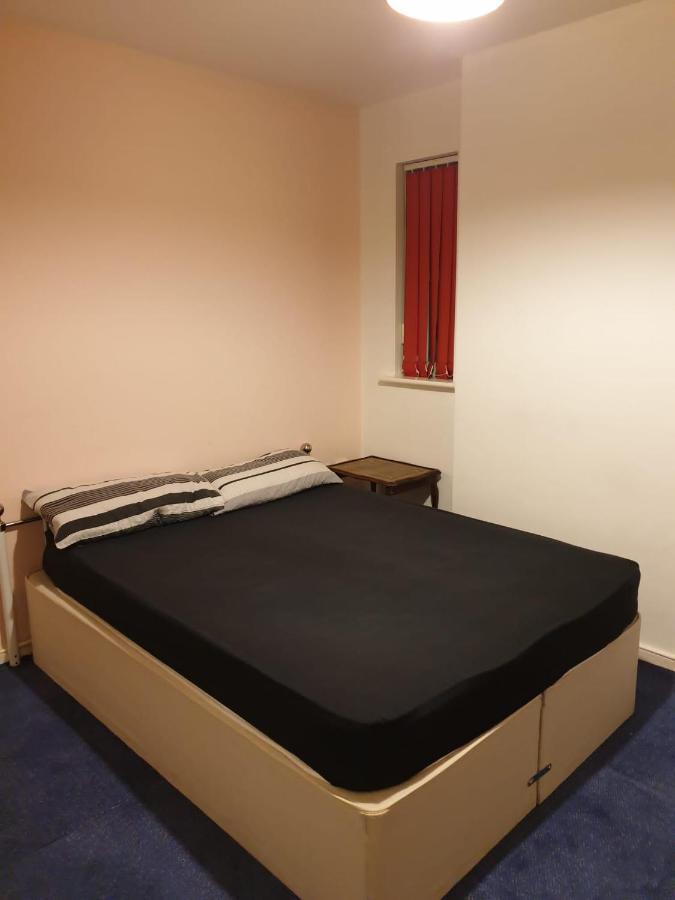 2 Plus Bedrooms Comfort Apartment Bolton Exterior foto
